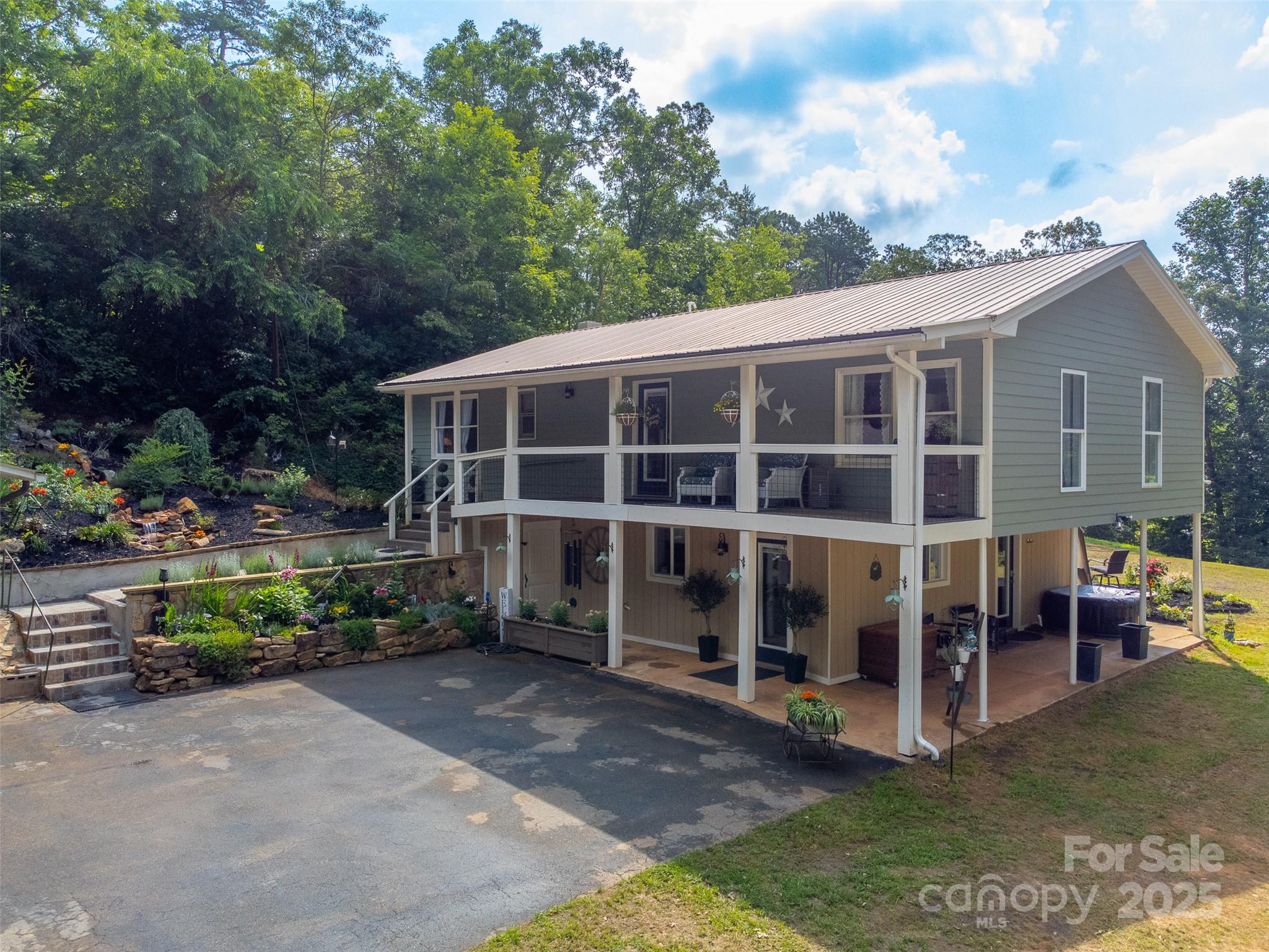 1845 Sanderstown Road Franklin NC 28734