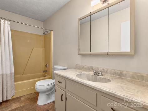 18 Wild Violet Lane Arden NC 28704