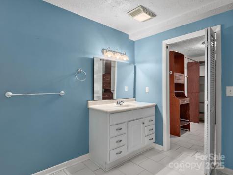 18 Wild Violet Lane Arden NC 28704