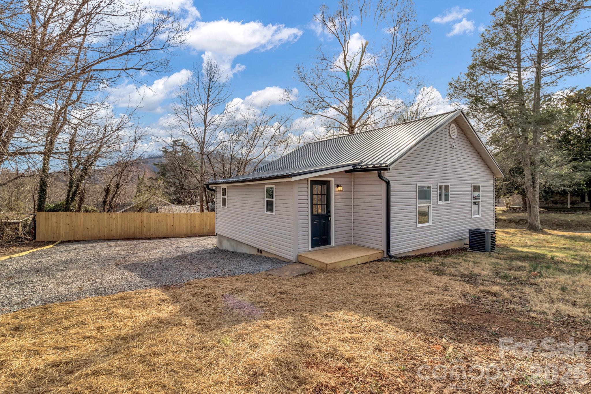 246 Marion Street Marion NC 28752