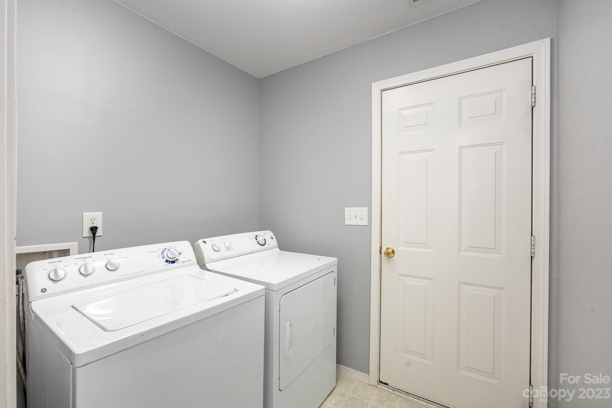 4723 Mortonhall Road Charlotte NC 28215