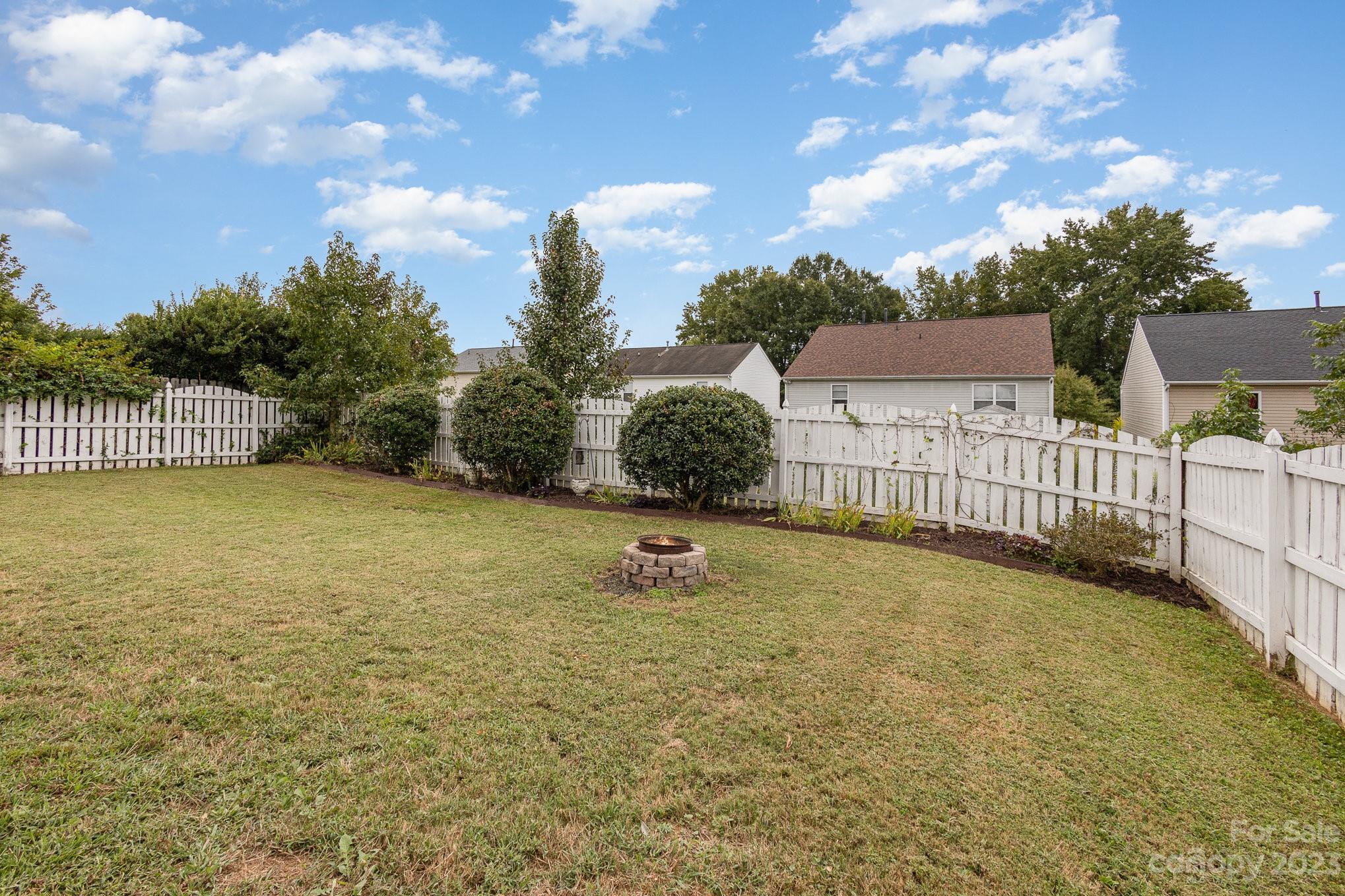 4723 Mortonhall Road Charlotte NC 28215