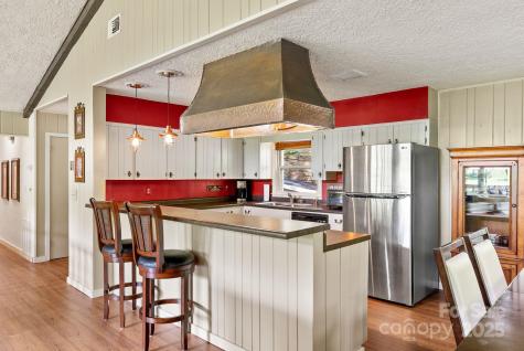 386 Country Club Drive Canton NC 28716