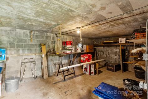 386 Country Club Drive Canton NC 28716