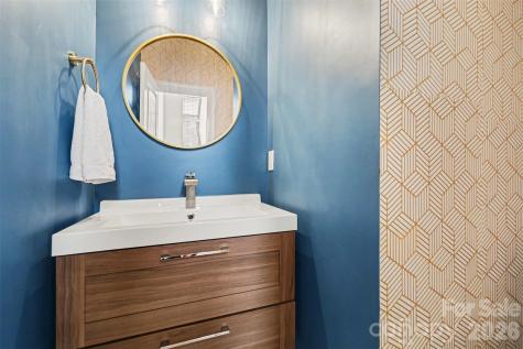 2729 Avalon Loop Road Charlotte NC 28269