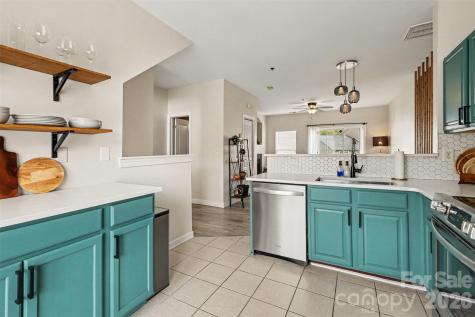 2729 Avalon Loop Road Charlotte NC 28269