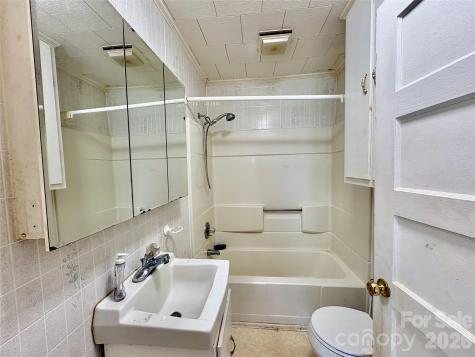 4366 Lynn Martin Lane Lenoir NC 28645