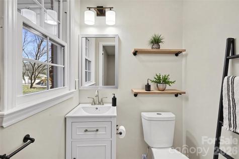 1733 Pondella Drive Charlotte NC 28213