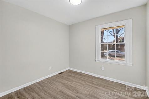 1733 Pondella Drive Charlotte NC 28213