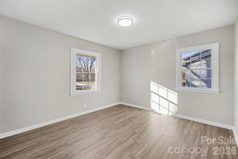 1733 Pondella Drive Charlotte NC 28213