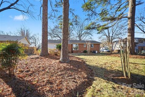 1733 Pondella Drive Charlotte NC 28213
