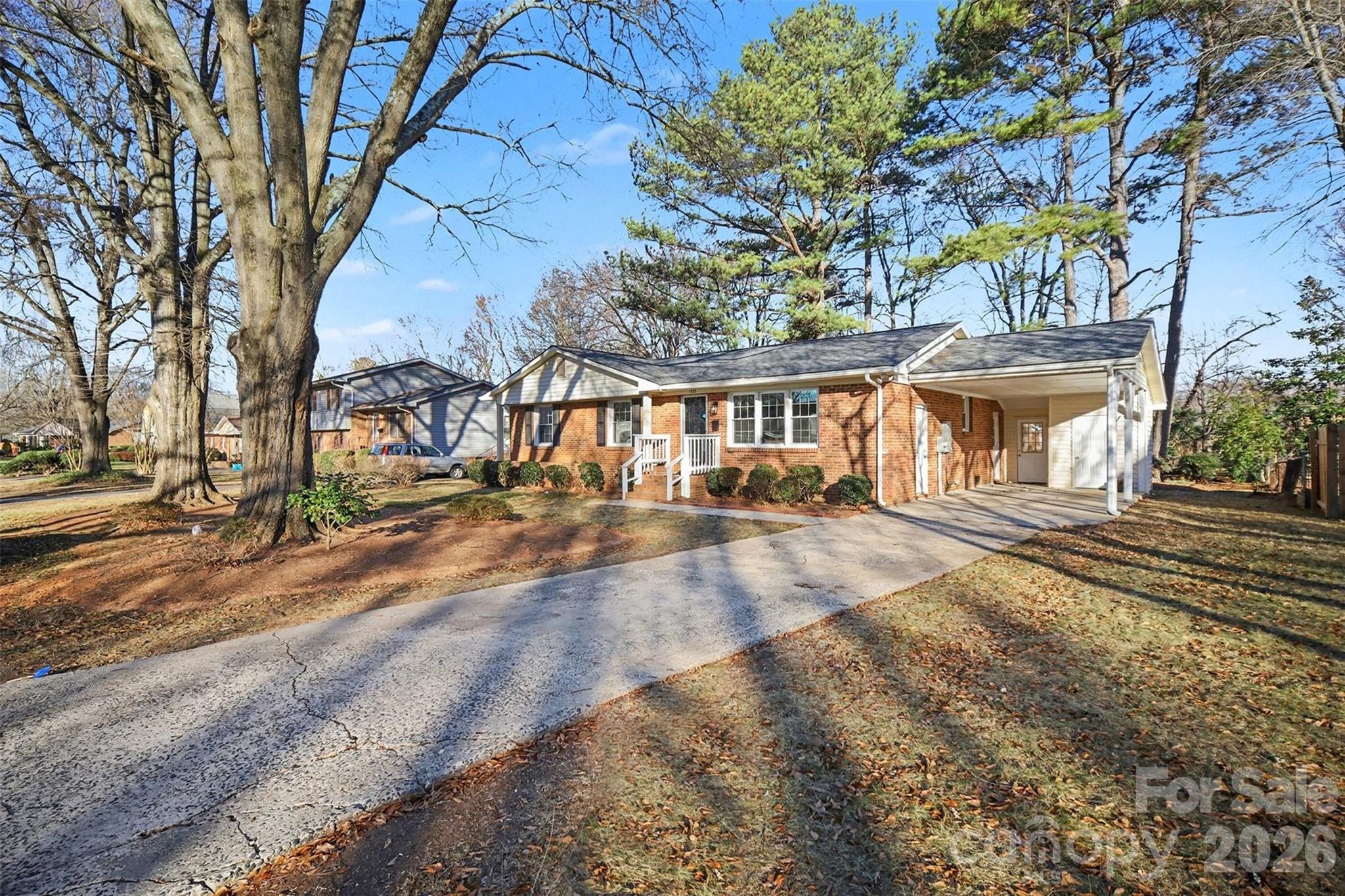 1733 Pondella Drive Charlotte NC 28213