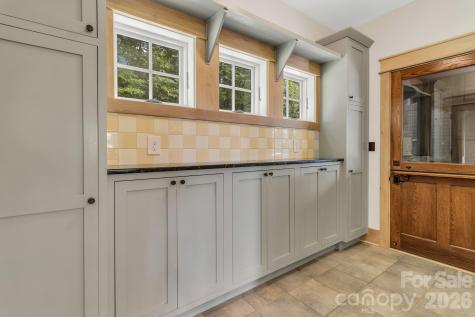 875 Creston Drive Black Mountain NC 28711