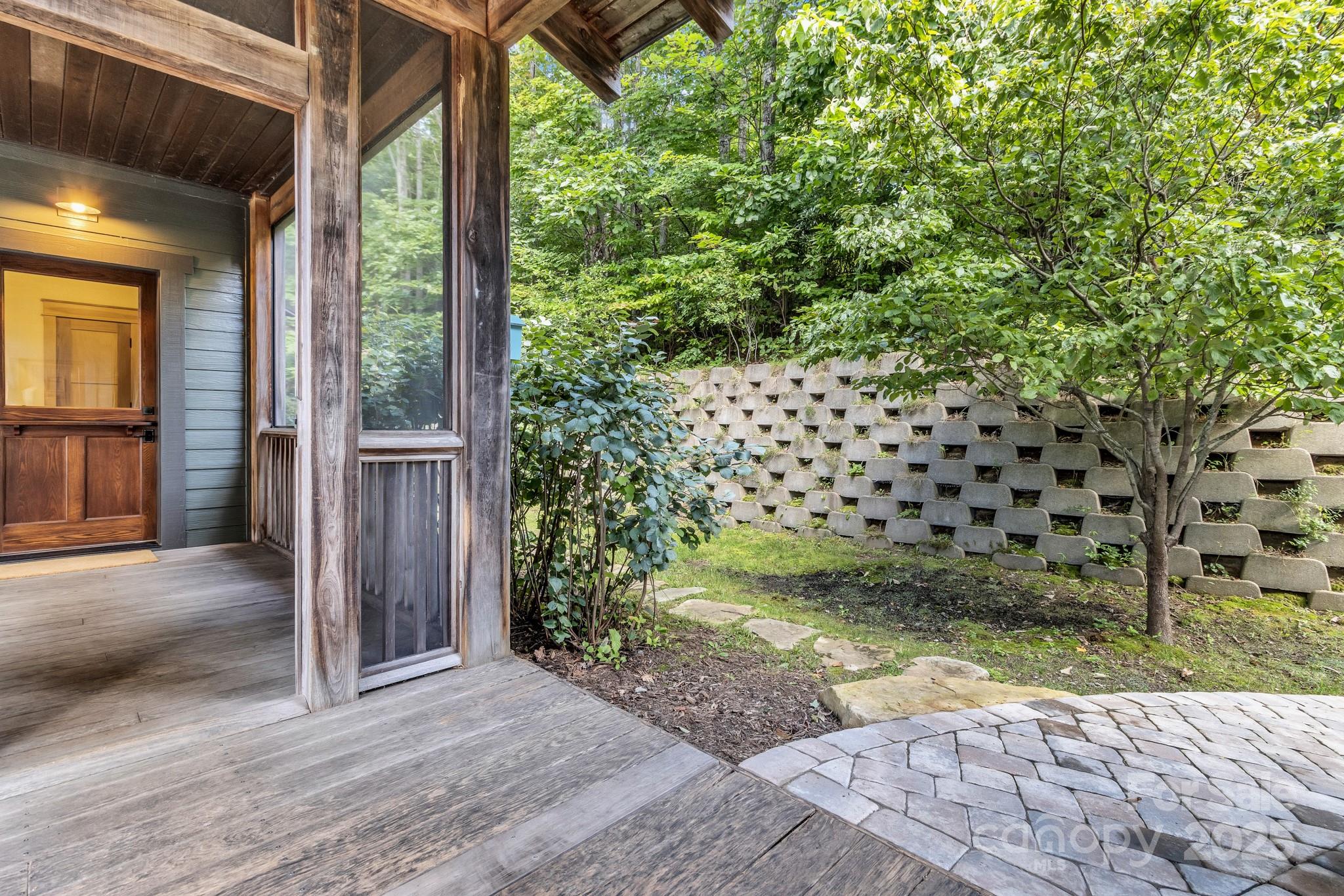 875 Creston Drive Black Mountain NC 28711