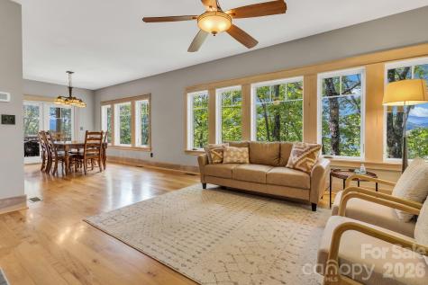 875 Creston Drive Black Mountain NC 28711