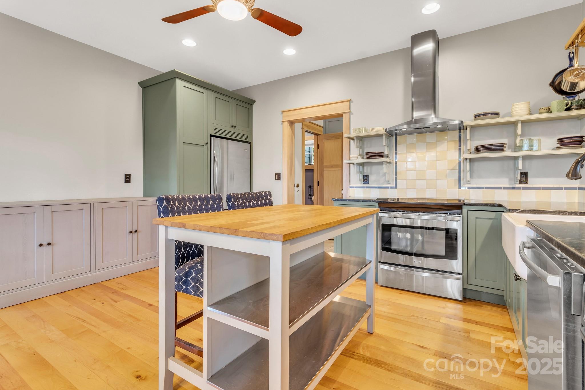 875 Creston Drive Black Mountain NC 28711