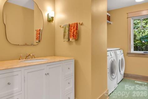 875 Creston Drive Black Mountain NC 28711