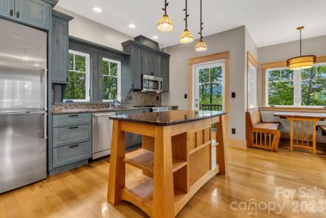 875 Creston Drive Black Mountain NC 28711