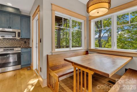 875 Creston Drive Black Mountain NC 28711