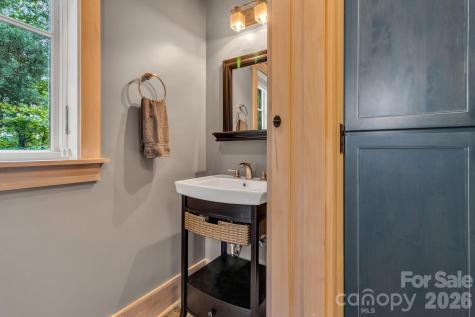 875 Creston Drive Black Mountain NC 28711