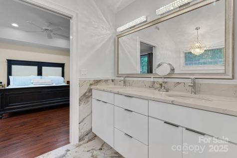 10 Ozark Spring Lane Asheville NC 28805