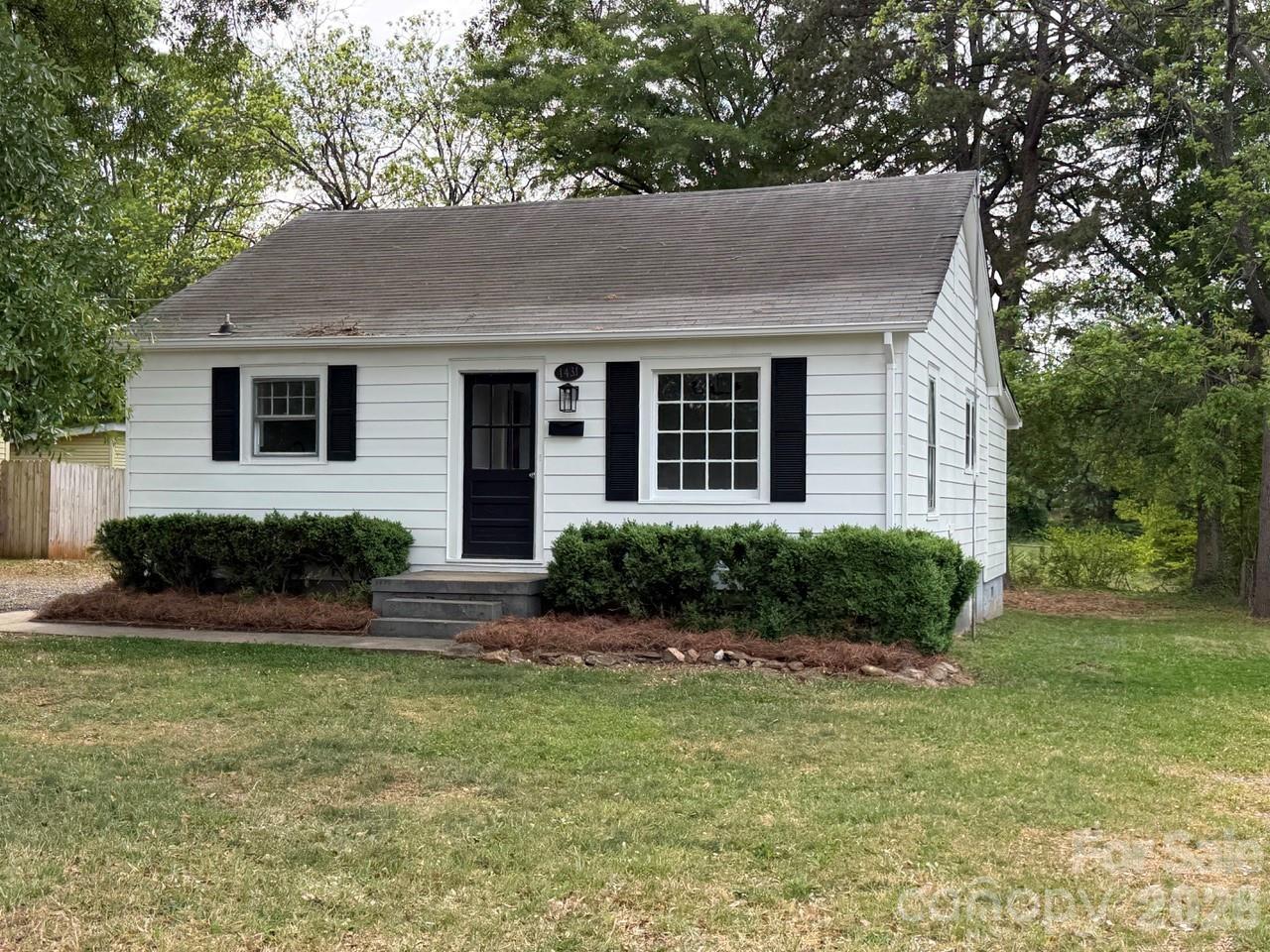 1431 3rd Street Place NE Hickory NC 28601