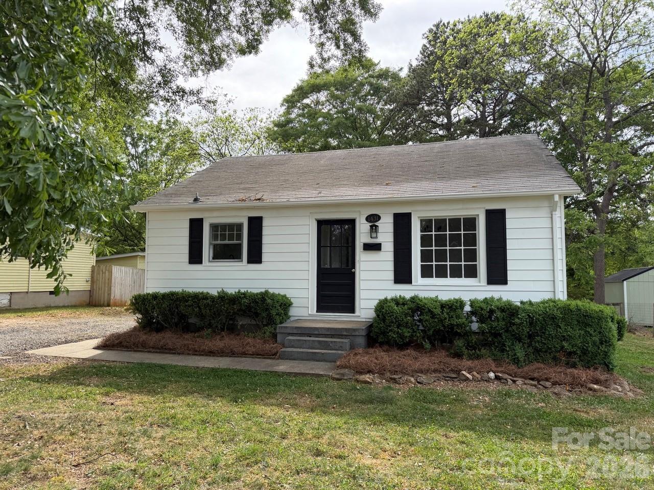 1431 3rd Street Place NE Hickory NC 28601