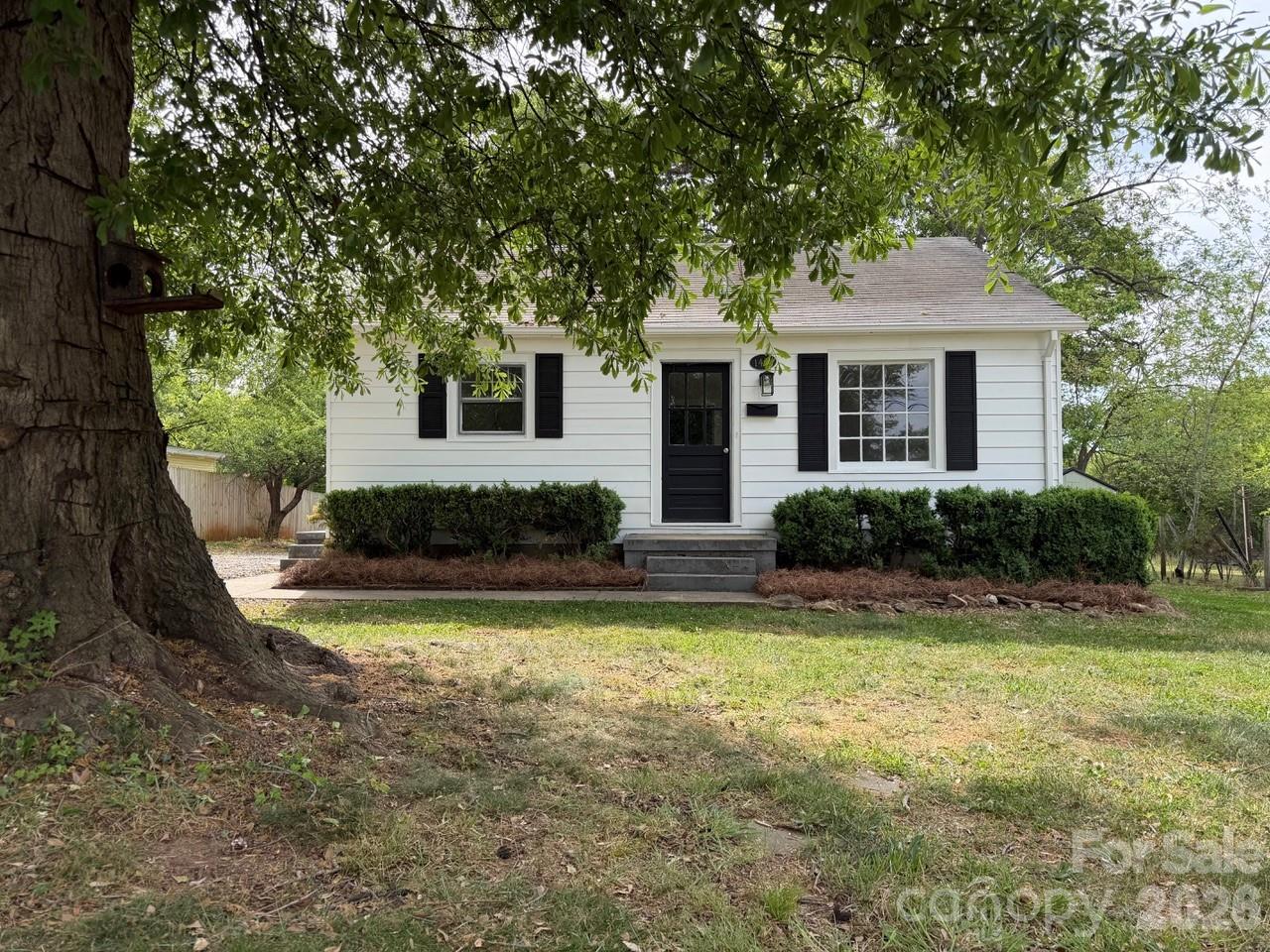 1431 3rd Street Place NE Hickory NC 28601