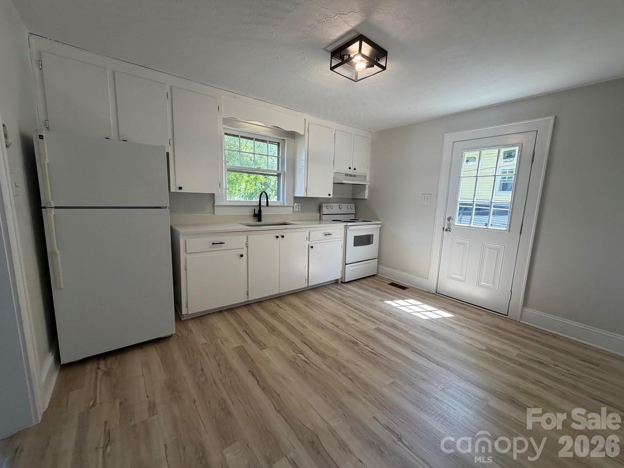1431 3rd Street Place NE Hickory NC 28601