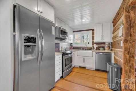 572 Skyland View Drive Blowing Rock NC 28605