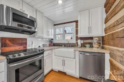 572 Skyland View Drive Blowing Rock NC 28605