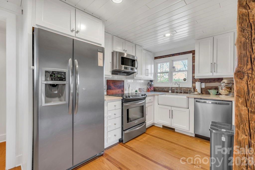 572 Skyland View Drive Blowing Rock NC 28605