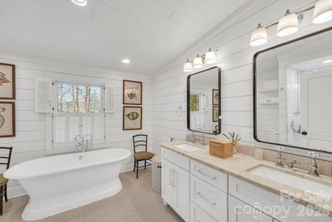 572 Skyland View Drive Blowing Rock NC 28605