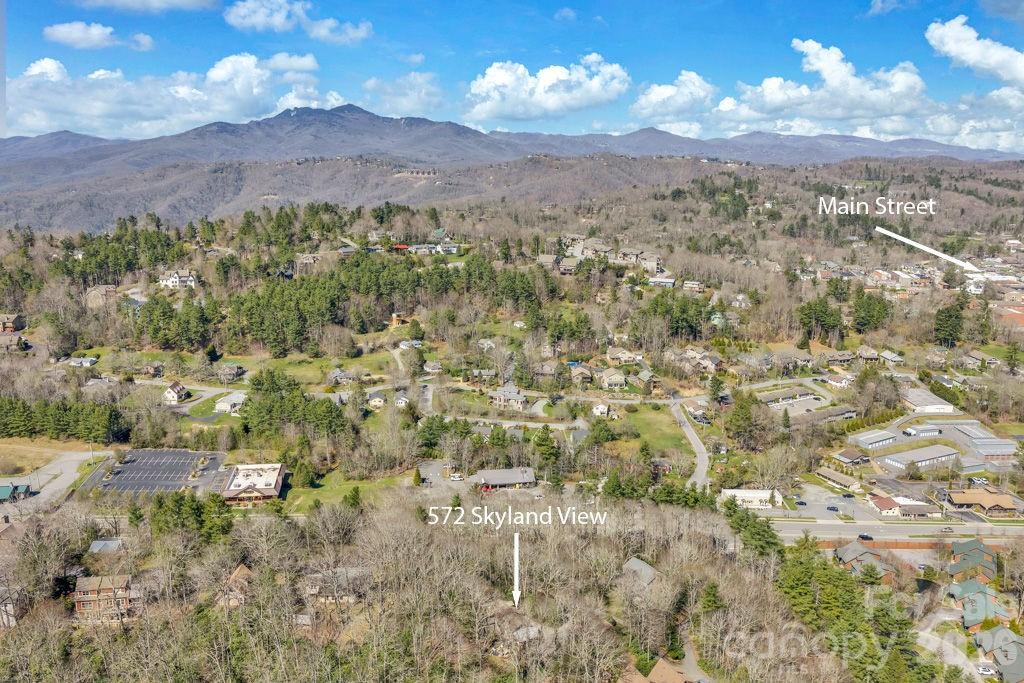 572 Skyland View Drive Blowing Rock NC 28605