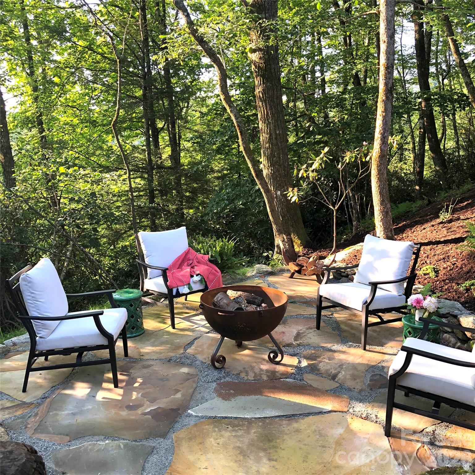 572 Skyland View Drive Blowing Rock NC 28605