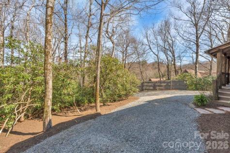 572 Skyland View Drive Blowing Rock NC 28605