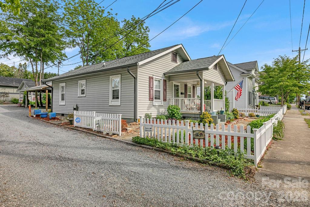 36 S Oaklawn Avenue Brevard NC 28712