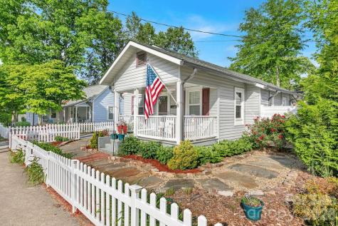 36 S Oaklawn Avenue Brevard NC 28712