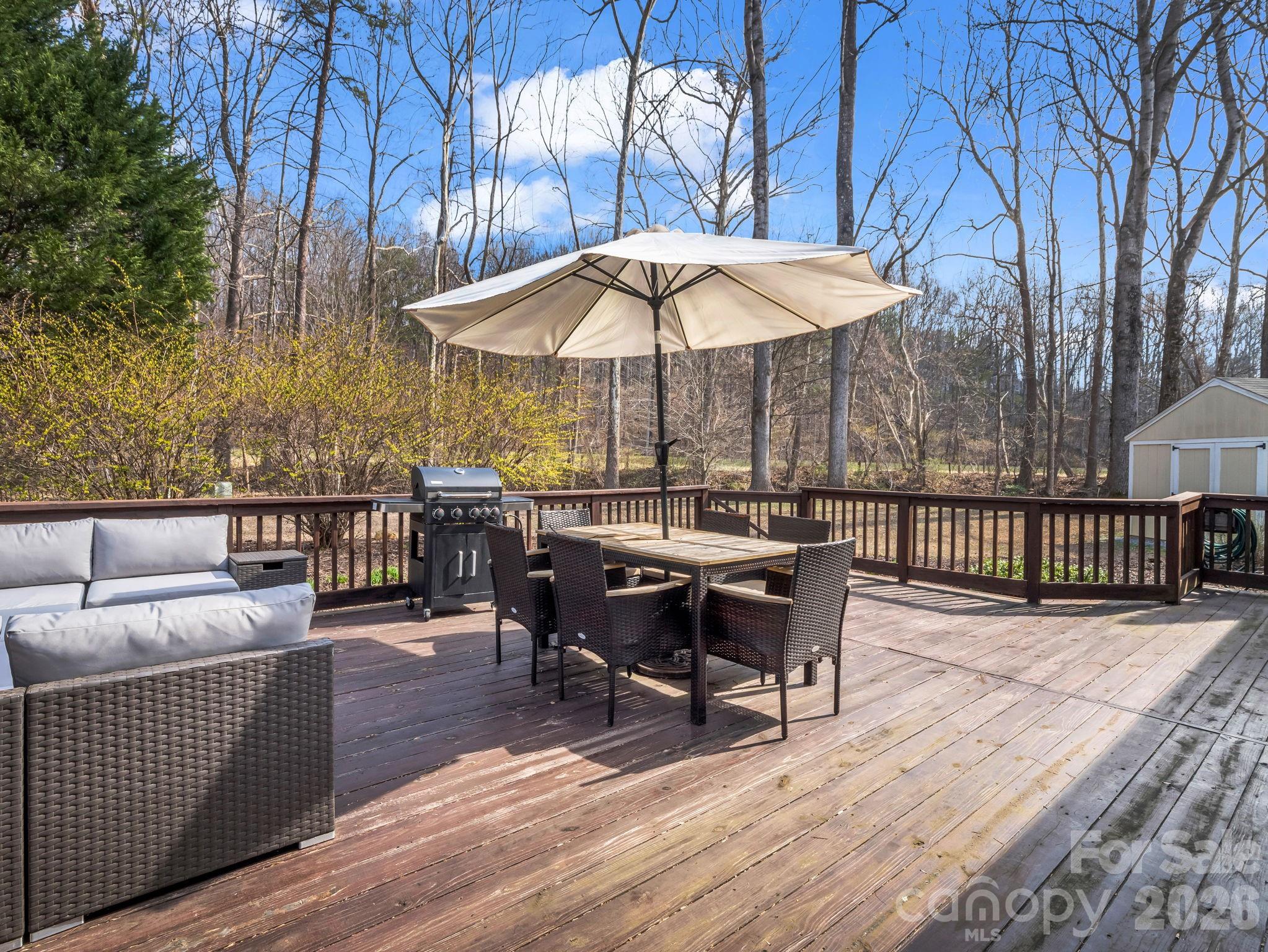19 Lynnbrook Way Columbus NC 28722