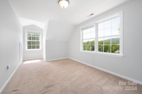 20 Lauren Lane Candler NC 28715