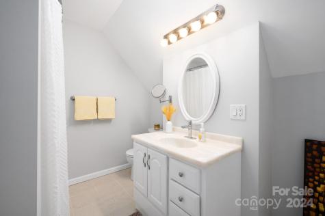 20 Lauren Lane Candler NC 28715