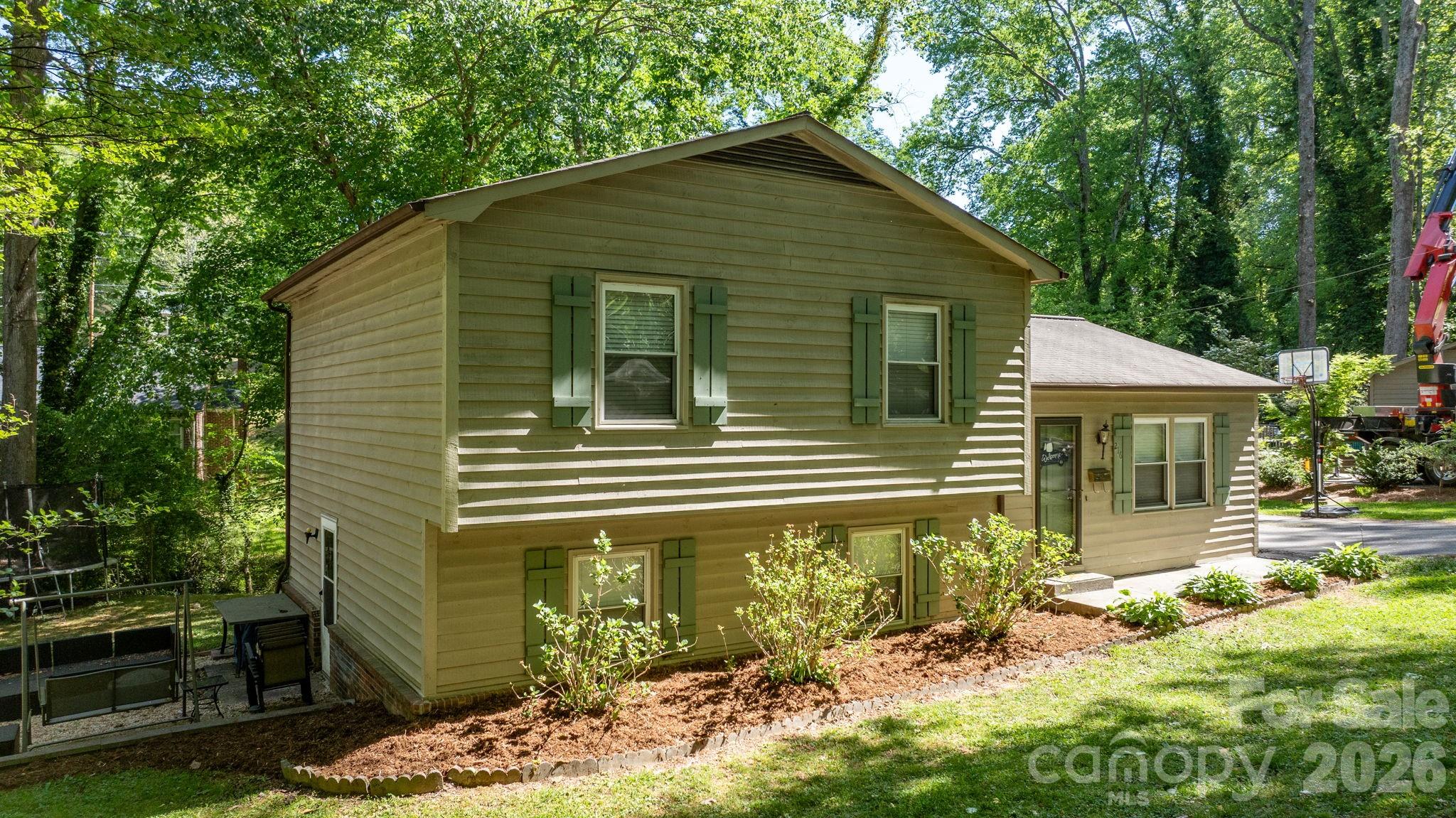 216 Davis Drive Morganton NC 28655