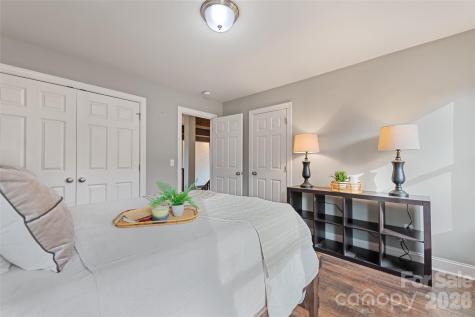 343 Rocky Lane Road Clyde NC 28721