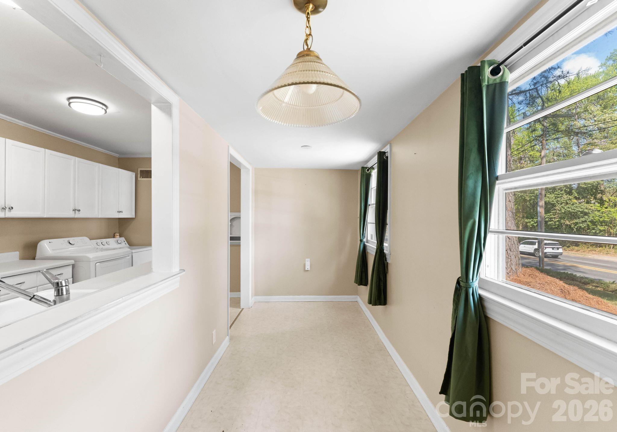 1136 E Woodlawn Road Charlotte NC 28209