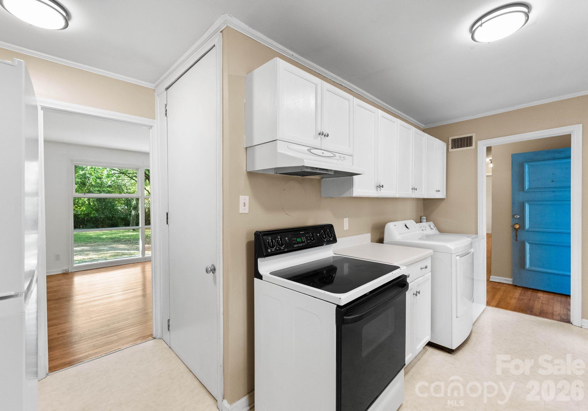 1136 E Woodlawn Road Charlotte NC 28209