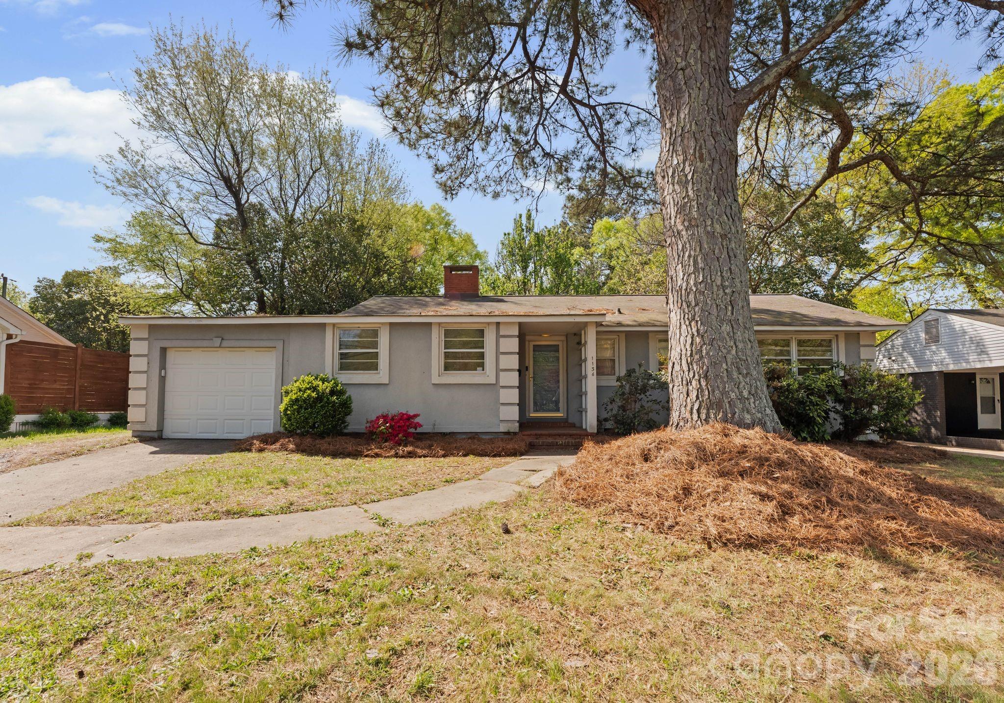 1136 E Woodlawn Road Charlotte NC 28209