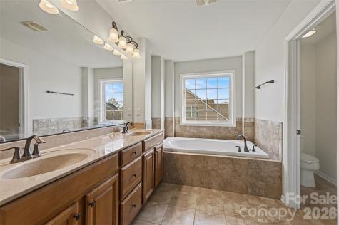 7512 Chasewater Drive Harrisburg NC 28075