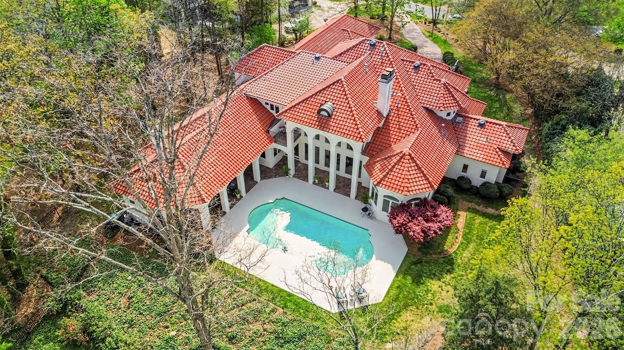 7225 Governors Row Charlotte NC 28277