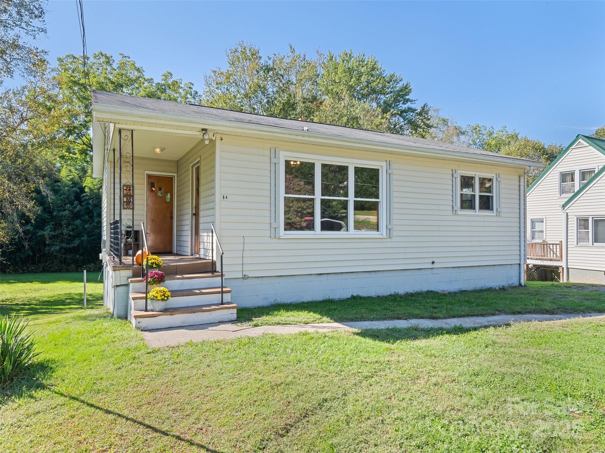 84 S Hill Street Waynesville NC 28786