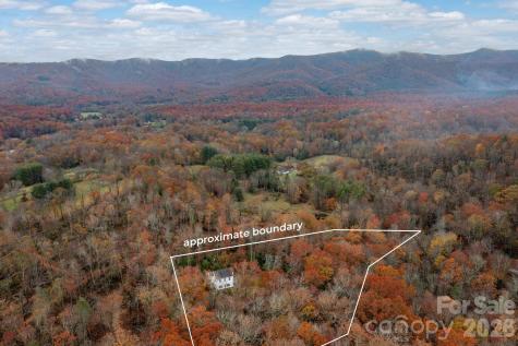 230 Graystone Drive Burnsville NC 28714